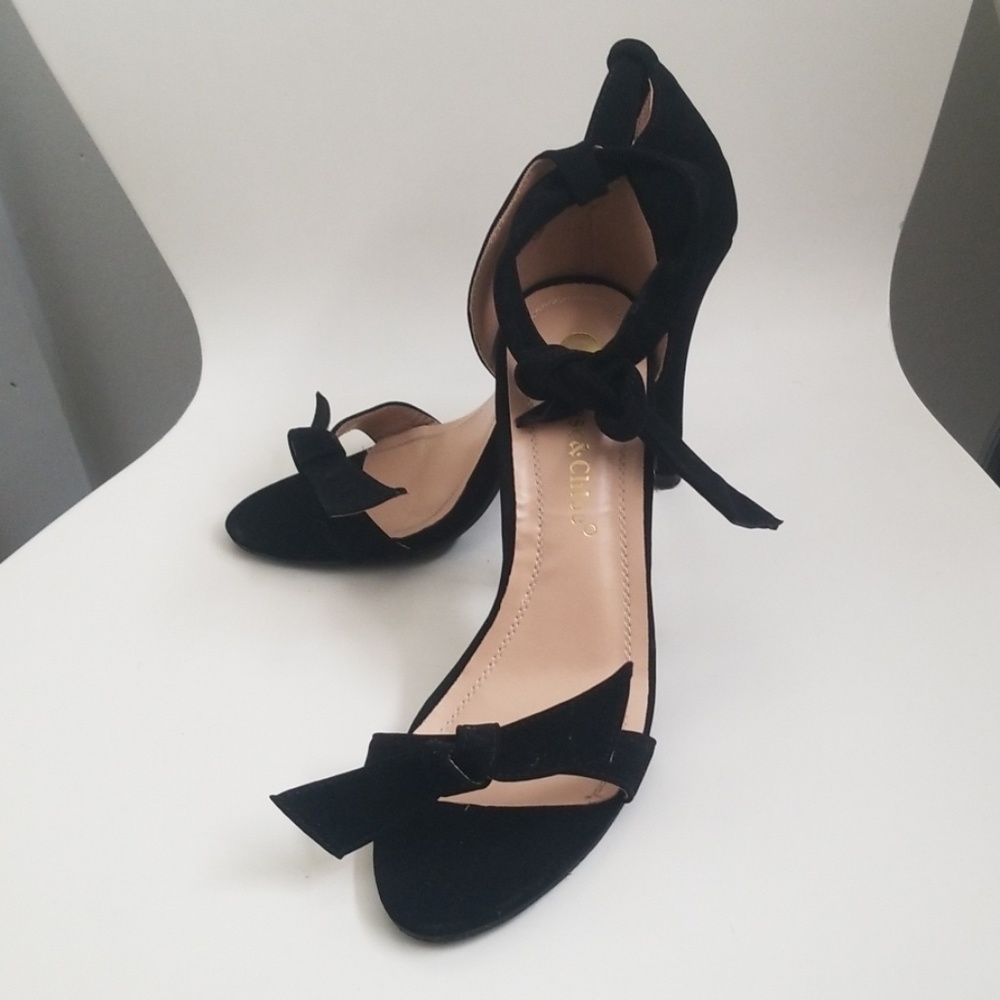 SIZE 7.5 BLACK FAUX SUEDE 5" HEELS